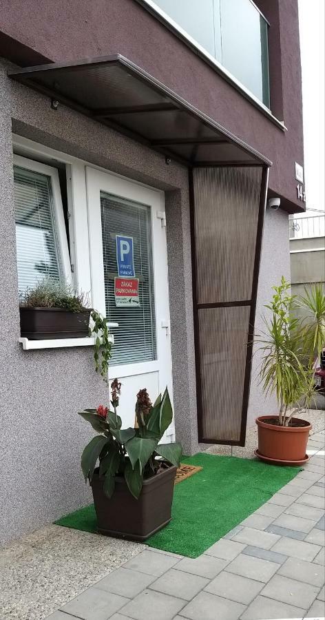 Huncovska 14- Ground Apartment Košice Eksteriør bilde